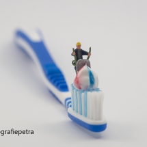 Tandpasta op de tandenborstel © fotografiepetra