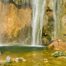Onderaan de waterval Plitvice meren © fotografiepetra