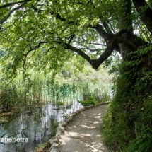 Wandelpad langs het meer Plitvice meren © fotografiepetra