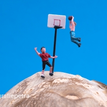 Basketballen op de maan © fotografiepetra