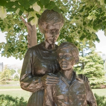 Standbeeld Mormonen moeder en kind © fotografiepetra