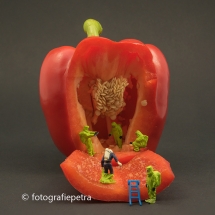 Groene mannen onderzoek Rode Paprika©fotografiepetra